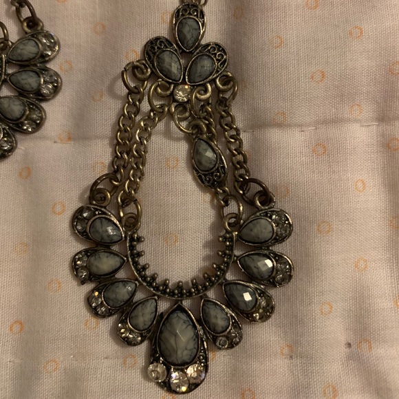 Earrings - Picture 3 of 4